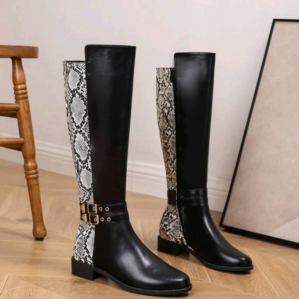 Women's Fashionable Knee-High Boots, Black High Boots With Metal Buckle Decor - Picture 5 of 6